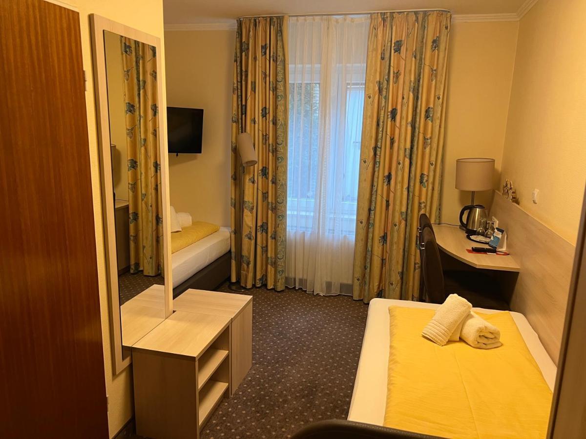 M&M Hotel - سيفيتال المظهر الخارجي الصورة